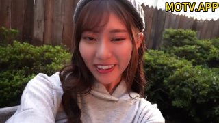 久久成人影院精品777真实！下雨天，在家草熟女老婆